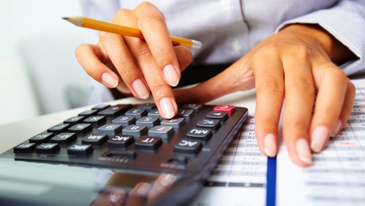 Tính thuế thu nhập cá nhân với người cư trú và không cư trú tại Việt Nam - 1