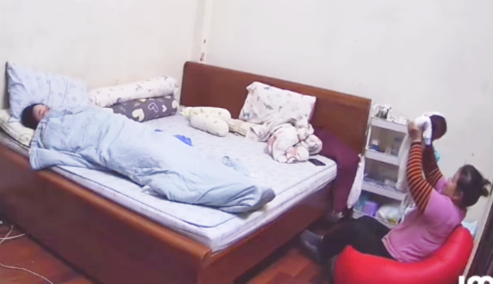 Phụ huynh cần lựa chọn kỹ người chăm sóc con nhỏ - 1 Phụ huynh cần lựa chọn kỹ người chăm sóc con nhỏ - 1