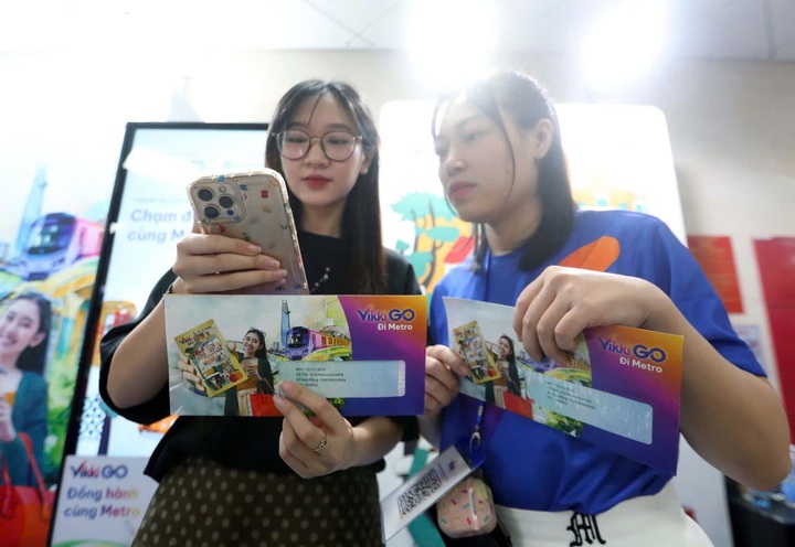 Nhiều người được nhận thẻ VikkiGO đi Metro miễn phí - 4 Nhiều người được nhận thẻ VikkiGO đi Metro miễn phí - 4