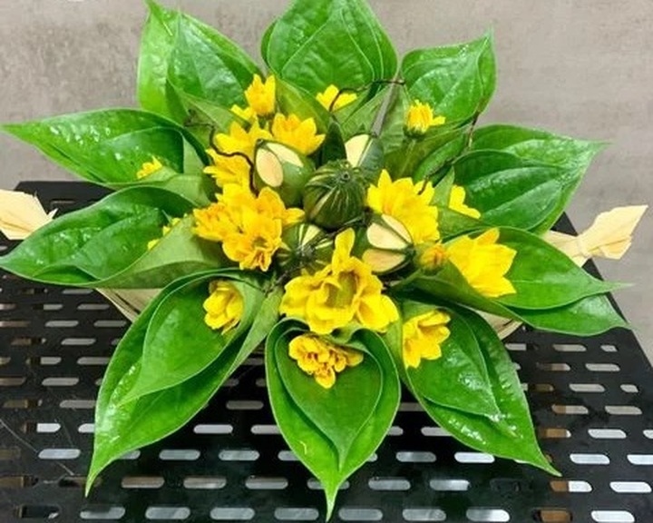 Kết "hoa cau trầu" dâng ban thờ ngày Tết thể hiện thành kính và tinh tế - 12 Kết "hoa cau trầu" dâng ban thờ ngày Tết thể hiện thành kính và tinh tế - 12