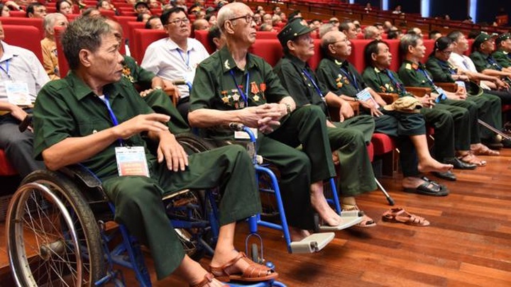 Công nhận mới và thực hiện chính sách ưu đãi hơn 4.300 hồ sơ người có công - 1 Công nhận mới và thực hiện chính sách ưu đãi hơn 4.300 hồ sơ người có công - 1