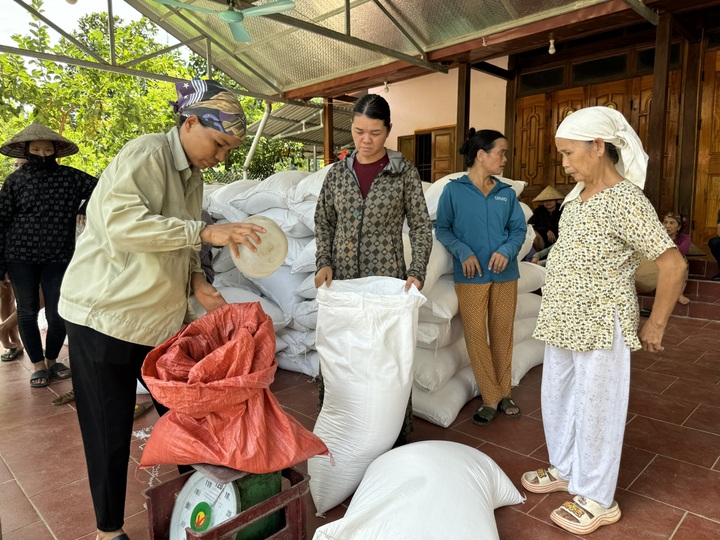 Các đối tượng khó khăn cần được trợ giúp, trợ cấp kịp thời - 2 Các đối tượng khó khăn cần được trợ giúp, trợ cấp kịp thời - 2