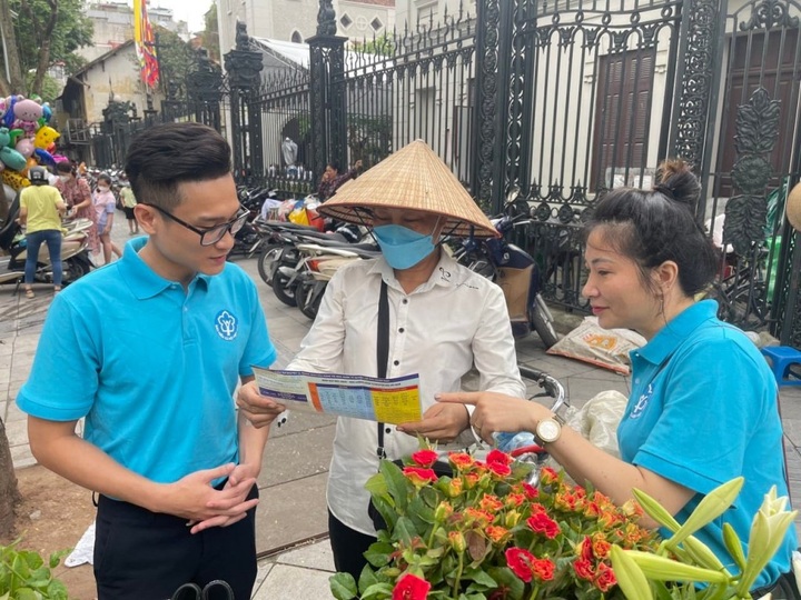 Hà Nội vượt chỉ tiêu số người tham gia bảo hiểm xã hội tự nguyện năm 2024 - 1 Hà Nội vượt chỉ tiêu số người tham gia bảo hiểm xã hội tự nguyện năm 2024 - 1