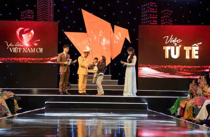 Việc tử tế 2025 và những cuộc hội ngộ xúc động - 1 Việc tử tế 2025 và những cuộc hội ngộ xúc động - 1