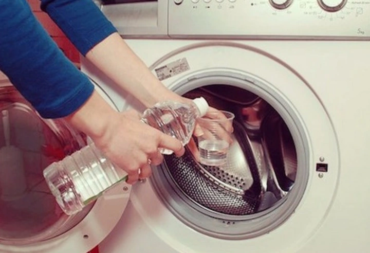 Máy giặt cần vệ sinh định kỳ bao lâu một lần để quần áo luôn thơm tho? - 2