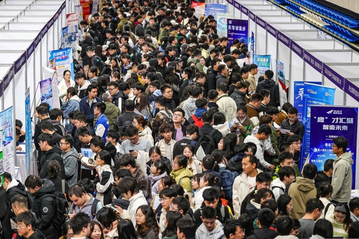 Hồi hộp trước nguy cơ “thương chiến” - 1