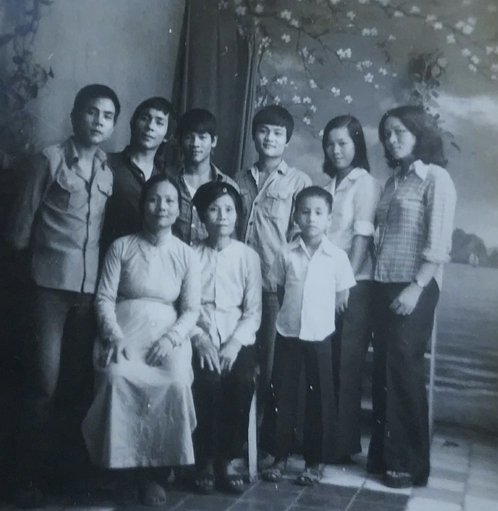 Năm mới kể chuyện tết xưa: Gia đình mấy thế hệ quây quần bên bếp lửa hồng - 2