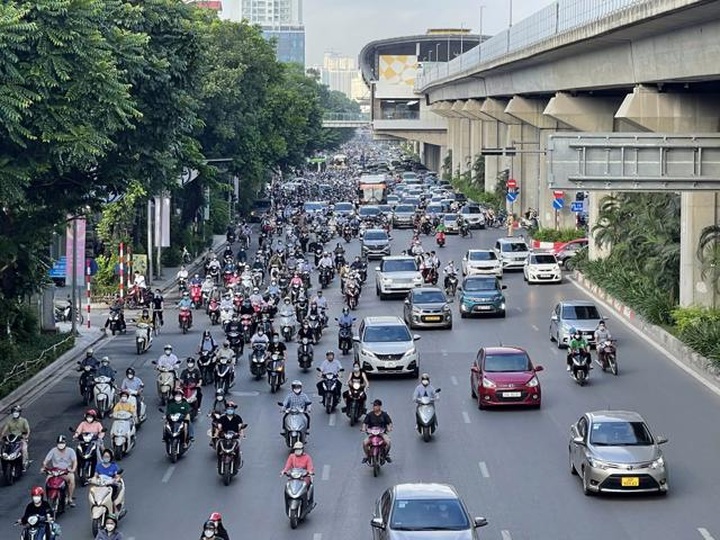 Mức phạt lỗi chạy xe chậm và lỗi không mang giấy phép lái xe - 1