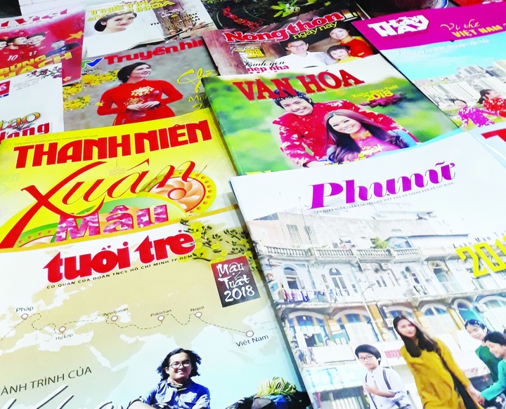 Độc đáo thú sưu tầm báo xuân: Nâng niu 400 tờ báo quý, có tờ từ năm 1938 - 3 Độc đáo thú sưu tầm báo xuân: Nâng niu 400 tờ báo quý, có tờ từ năm 1938 - 3