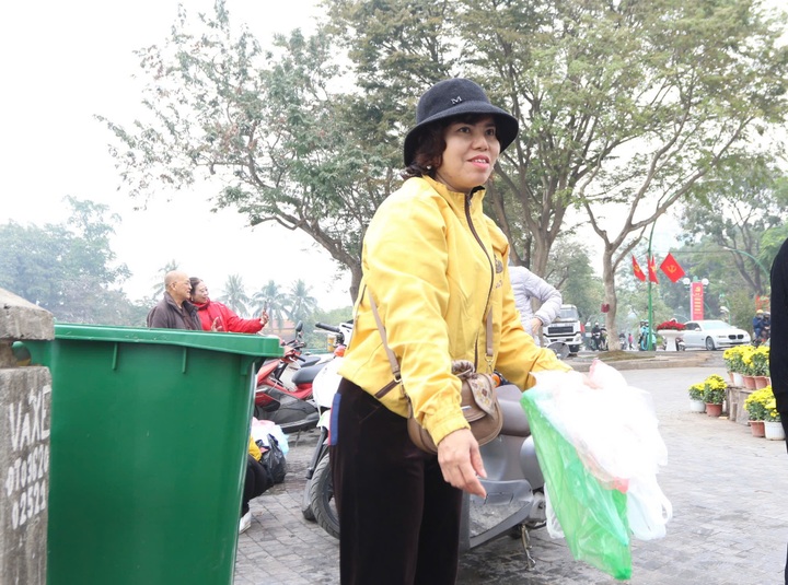 “Thả cá đừng thả nilon”: Thông điệp bảo vệ môi trường từ các bạn trẻ - 5 “Thả cá đừng thả nilon”: Thông điệp bảo vệ môi trường từ các bạn trẻ - 5