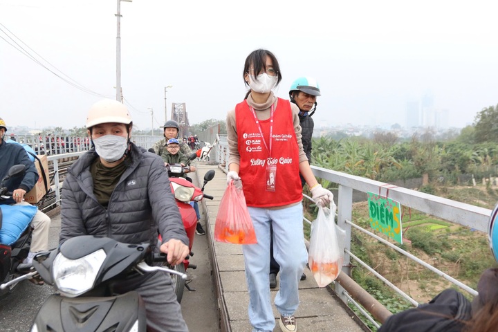 “Thả cá đừng thả nilon”: Thông điệp bảo vệ môi trường từ các bạn trẻ - 6 “Thả cá đừng thả nilon”: Thông điệp bảo vệ môi trường từ các bạn trẻ - 6