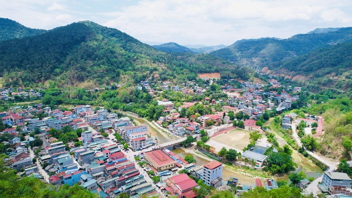 Khám phá vẻ đẹp của miền biên viễn phía Tây Cao Bằng - 3 Khám phá vẻ đẹp của miền biên viễn phía Tây Cao Bằng - 3