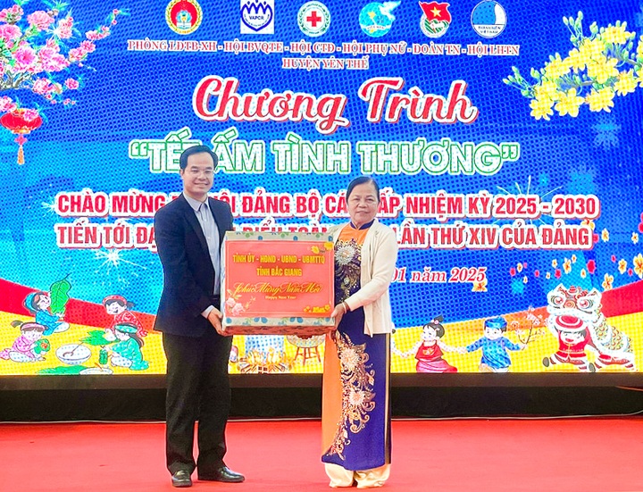 Bắc Giang chăm lo Tết cho trẻ em có hoàn cảnh khó khăn - 2