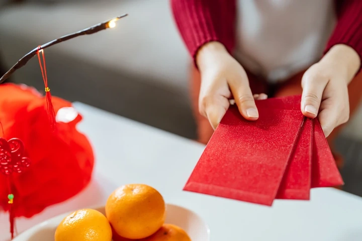 Khám phá phong tục lì xì đầu năm mới rất phong phú ở một số quốc gia - 3 Khám phá phong tục lì xì đầu năm mới rất phong phú ở một số quốc gia - 3