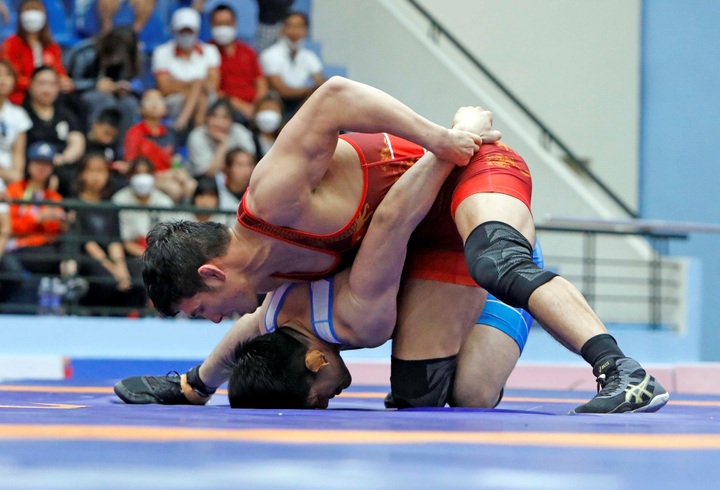 Từ sới vật làng đến đấu trường quốc tế - 1