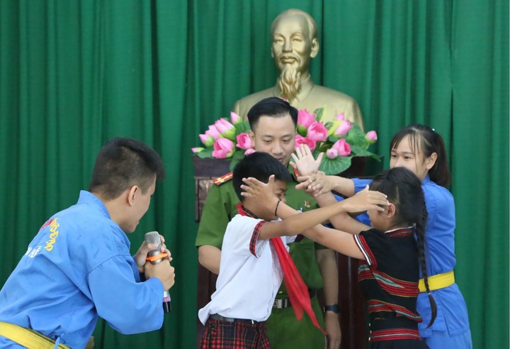 Bước tiến trong cuộc chiến phòng, chống xâm hại trẻ em - 1 Bước tiến trong cuộc chiến phòng, chống xâm hại trẻ em - 1