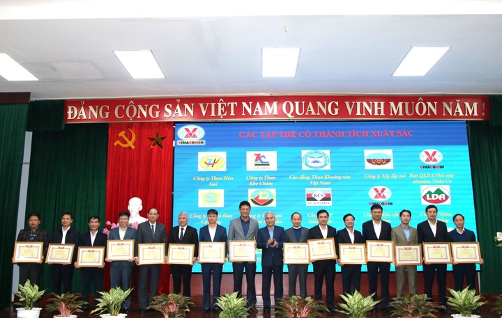 TKV: Đẩy mạnh công tác đầu tư, thực hiện chiến lược phát triển bền vững - 4