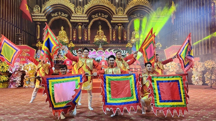 Quản lý, tổ chức lễ hội có nhiều chuyển biến tích cực - 2