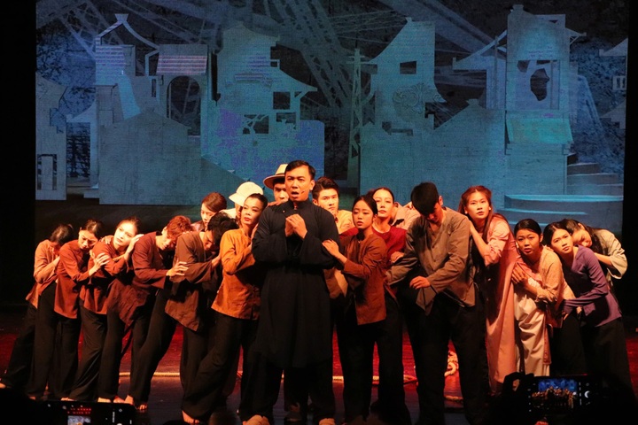 “Lửa từ đất” - bản hùng ca về Hà Nội - 1