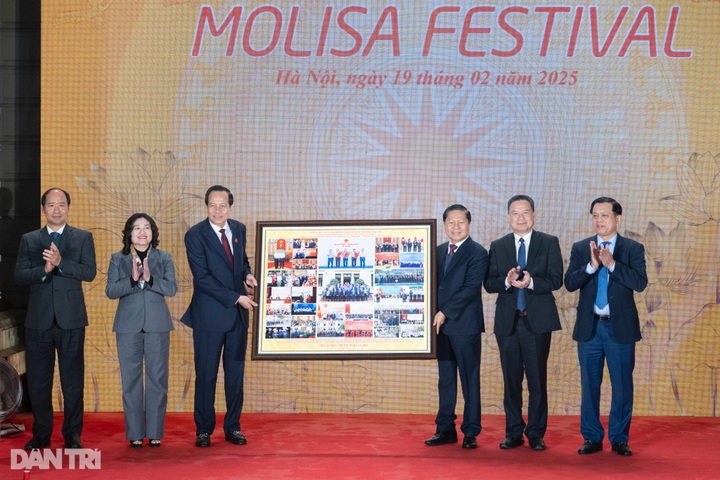 Ngành LĐ-TB&XH sẽ bước tiếp chặng đường mới với nhiều khát vọng mới - 2