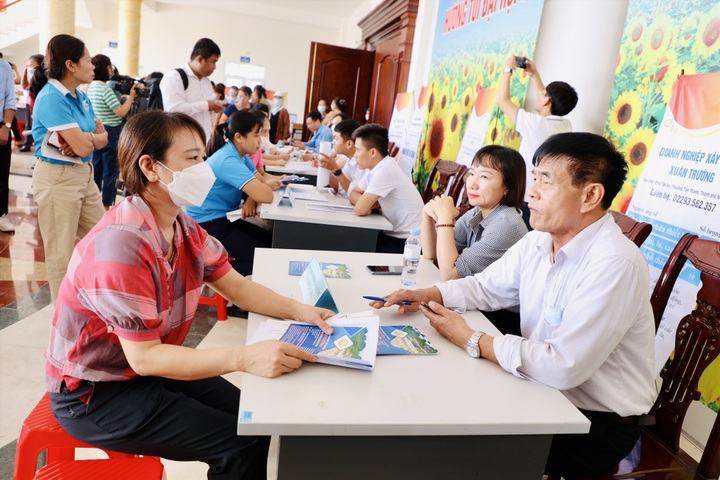 Giải pháp "ngăn" trục lợi bảo hiểm thất nghiệp - 1 Giải pháp "ngăn" trục lợi bảo hiểm thất nghiệp - 1