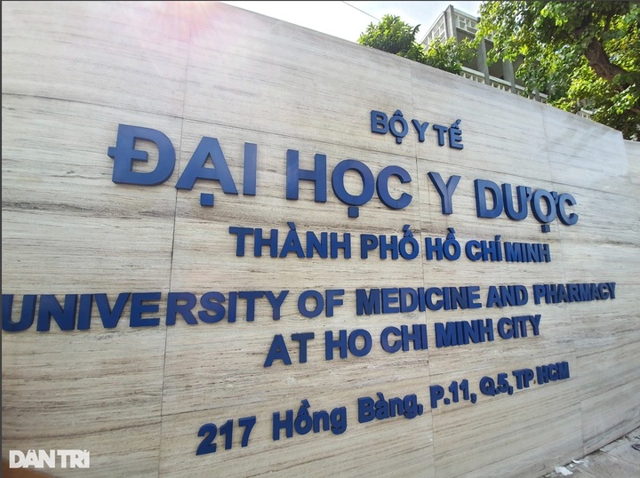 Medical training: High tuition fees, low salary after graduation - 1