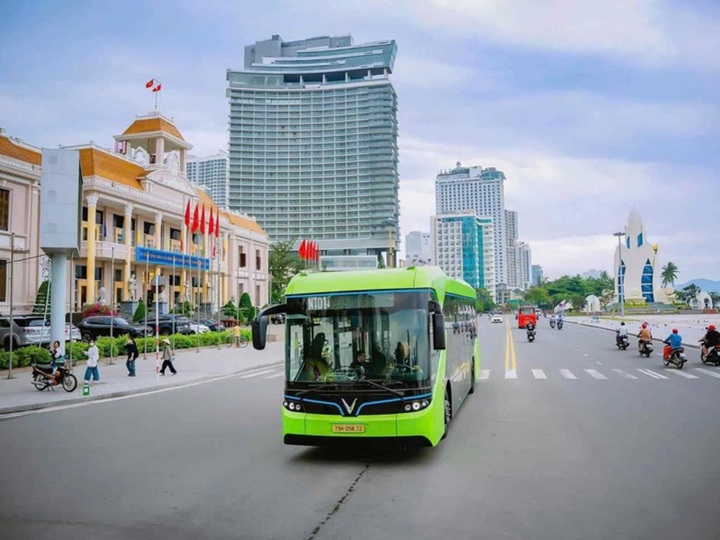 Electric bus services to be launched in Nha Trang - 1