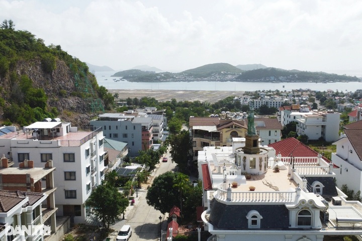 15 illegal villas dismantled in Nha Trang - 3