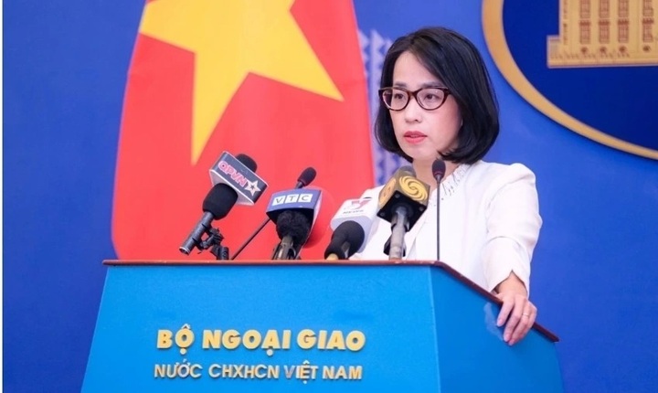 Vietnam rejects information about tightening visas for foreigners - 1