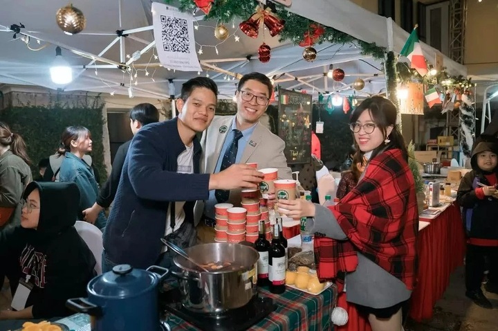 Hanoi to host EU Alumni Network’s Christmas market - 1