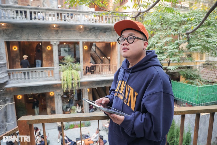 Hanoi café showcasing dinosaur skeleton captivates visitors - 7 Hanoi café showcasing dinosaur skeleton captivates visitors - 7