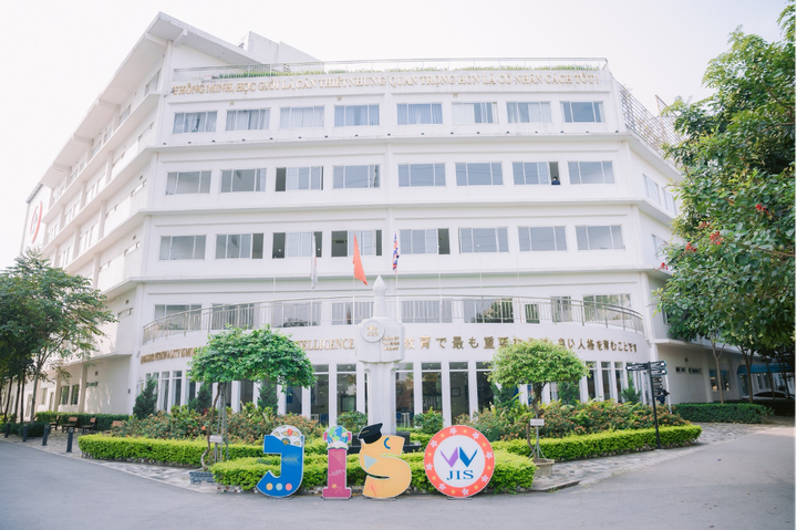 Cambridge programme provides guides for parents and students - 2