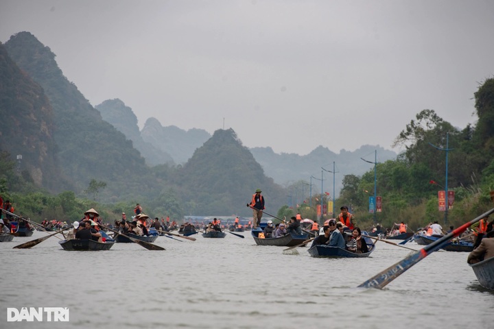 Longest spring festival opens in Hanoi - 2