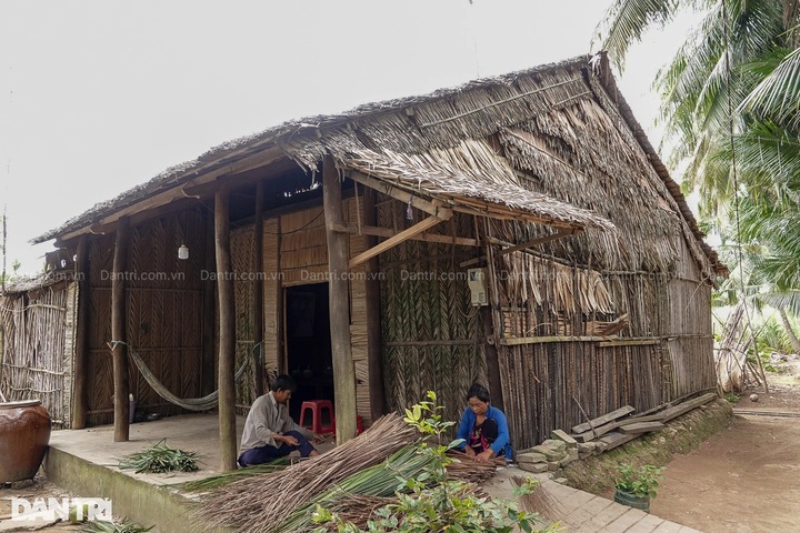 Dantri builds new houses for two disadvantaged families in Soc Trang - 3