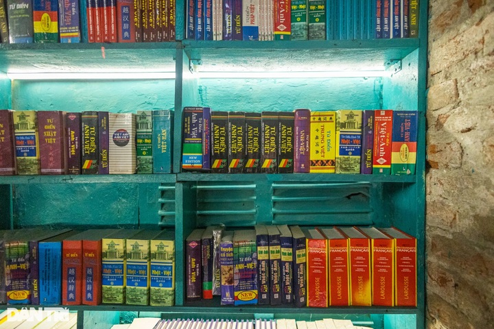 Hanoi homestay featuring tens of thousands of books becomes a sensation - 7 Hanoi homestay featuring tens of thousands of books becomes a sensation - 7