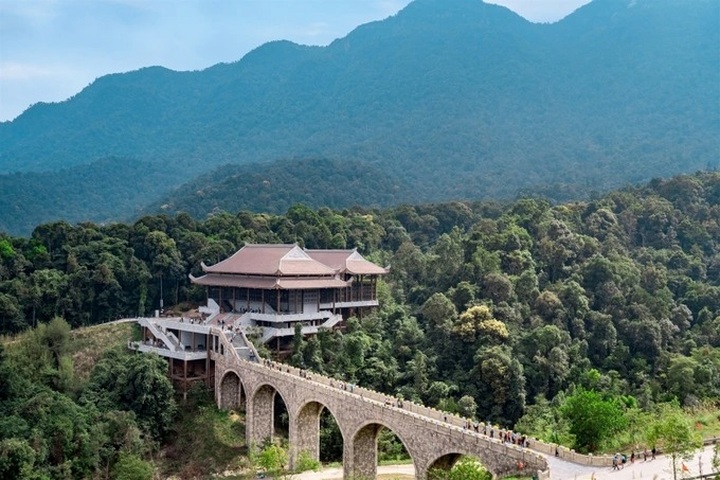 Yen Tu Mountain race resumed after long suspension - 1