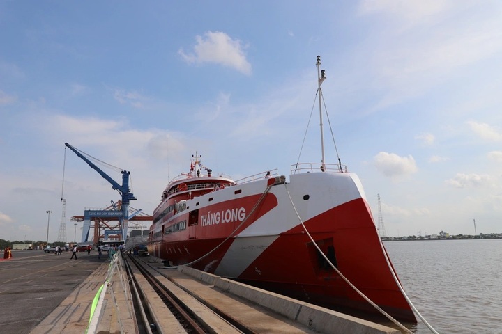 Hiep Phuoc-Con Dao express boat service to reopen - 1