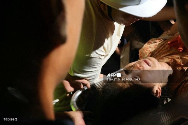 Myanmar quake toll passes 1,000 as rescuers dig for survivors - 1