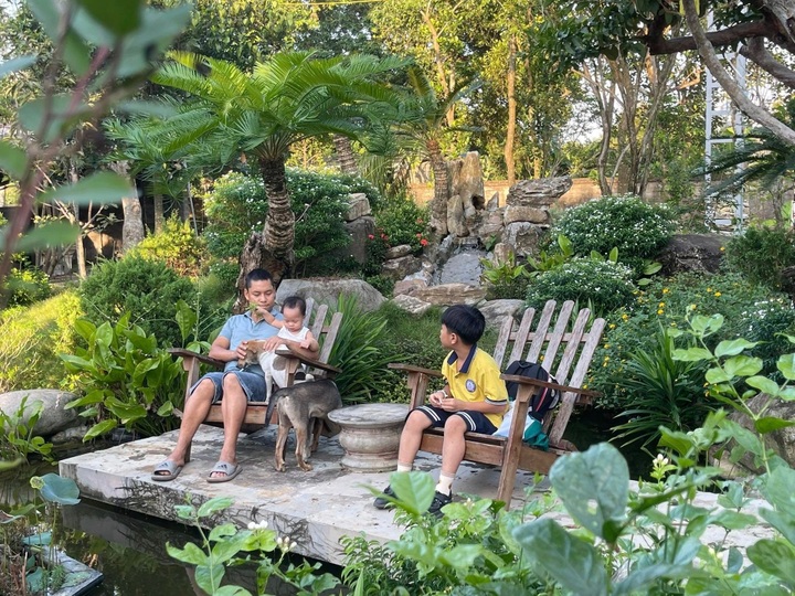 Hanoi entrepreneur moves to suburbs for a slower life - 3