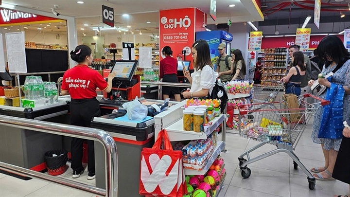 Retail stocks see promising outlook this year - 1