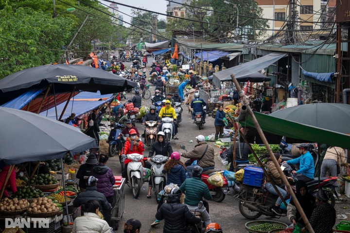 Long Bien Market severely deteriorates - 3 Long Bien Market severely deteriorates - 3