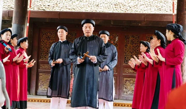 Hung Kings' Commemoration Day: Returning to the roots - 1