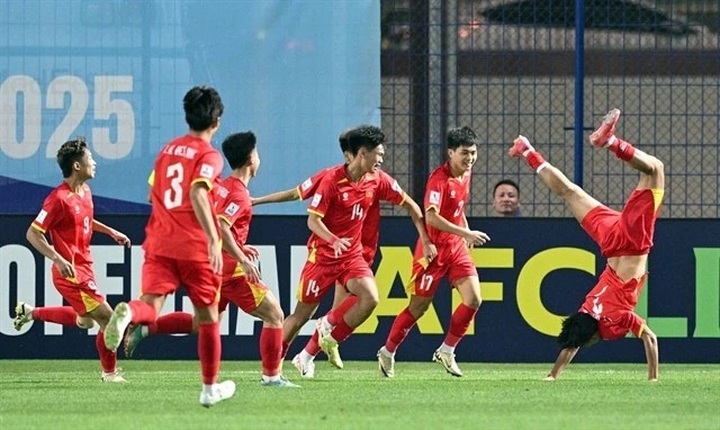 Vietnam U17 start Asian Cup campaign with draw against Australia - 1