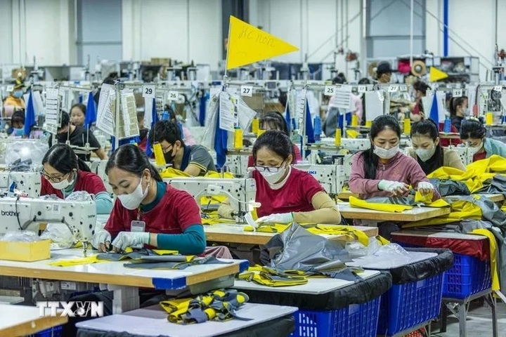 Vietnam pushes ahead with reforms to lure more FDI - 1