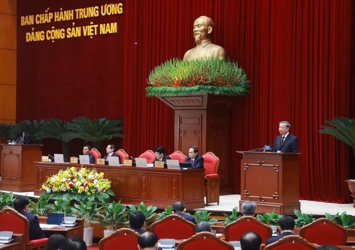 11th plenum focuses on bold restructuring, roadmap to 14th Party Congress - 1