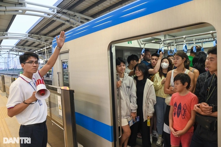 HCM City issues unified payment card for buses and metro - 1 HCM City issues unified payment card for buses and metro - 1