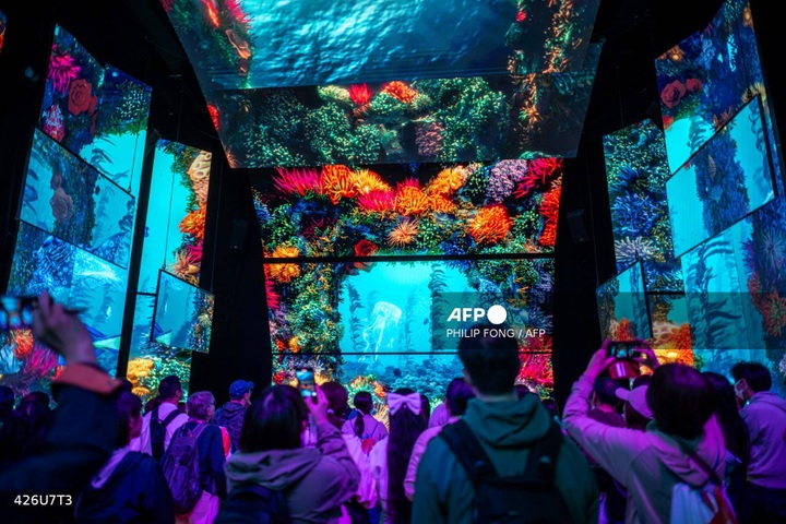 World Expo opens in Japan in rocky times - 1