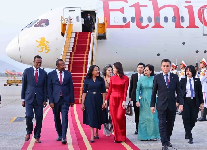 Ethiopian PM begins official visit to Vietnam - 1 Ethiopian PM begins official visit to Vietnam - 1