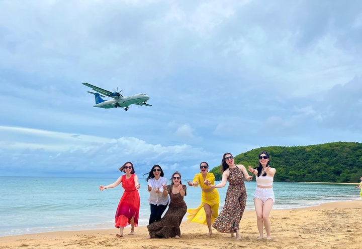 Hanoi-Con Dao flight sells out immediately after launch - 1 Hanoi-Con Dao flight sells out immediately after launch - 1