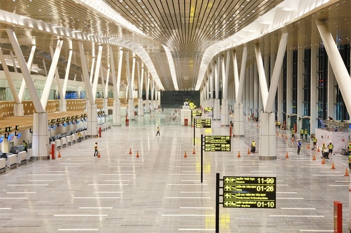 Tan Son Nhat Airport's new terminal ready for first flights from April 17 - 1 Tan Son Nhat Airport's new terminal ready for first flights from April 17 - 1